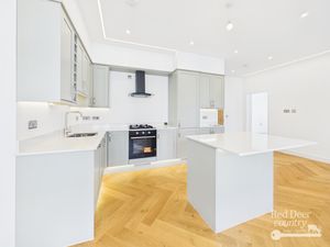 Kitchen- click for photo gallery